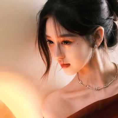 与鹦鹉同住